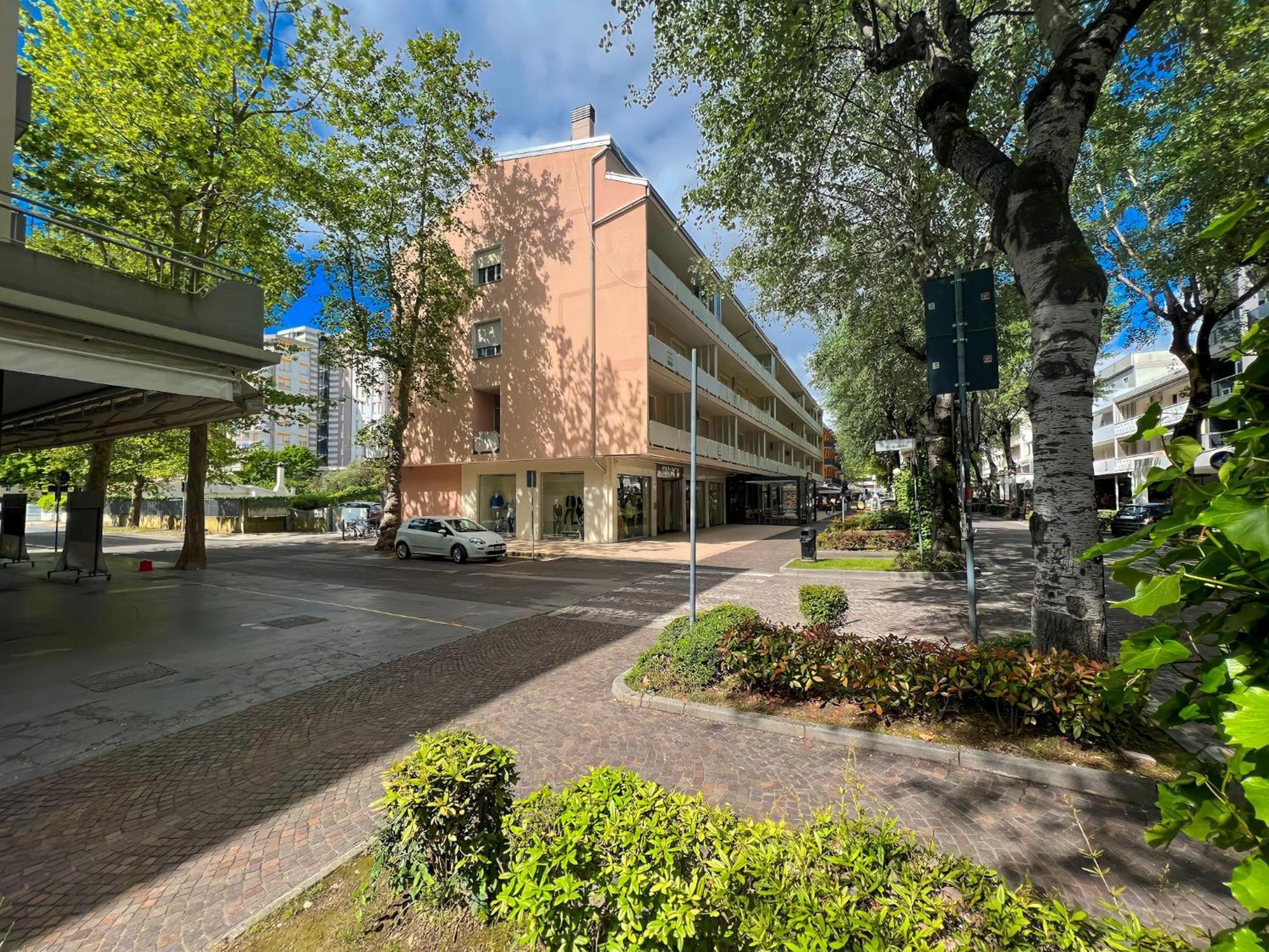 Residence Bussola Bibione Exteriör bild