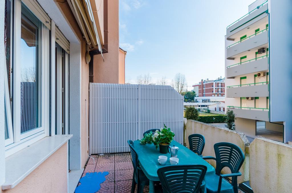 Residence Bussola Bibione Exteriör bild